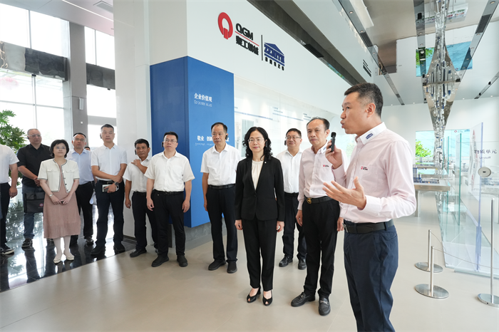 Phó Thống đốc Jiang Erxiong đã lãnh đạo một nhóm điều tra Công ty TNHH Quangong Machine