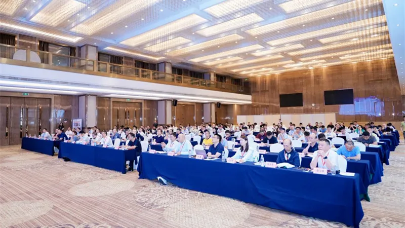QGM tỏa sáng tại Hội nghị trao đổi năm 2025 về việc sử dụng toàn diện chất thải rắn điển hình trong Vành đai kinh tế sông Yangtze và Hội nghị Công nghệ thứ 7 về Sản xuất và Áp dụng Vật liệu tái chế 'Vật liệu mới sử dụng chất thải' 