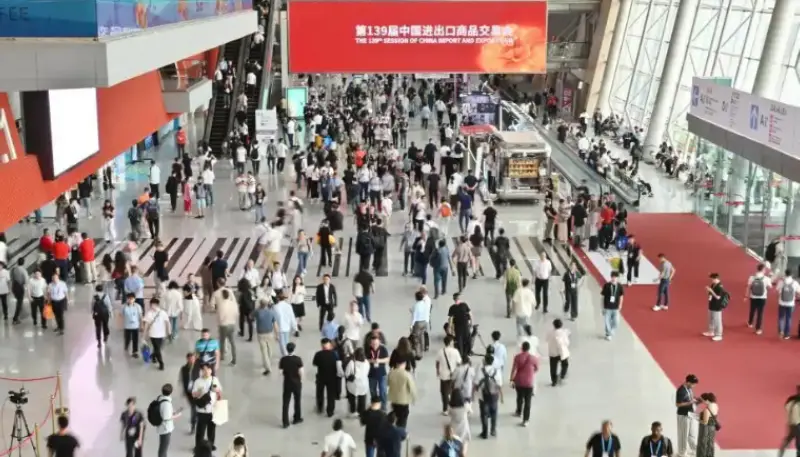 Tại Hội chợ Canton, Công ty TNHH Máy móc Quangong đã giành được sự ưu ái của khách hàng nước ngoài bằng thế mạnh của mình.